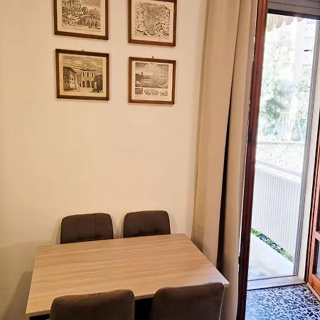 Con Terrazza Privata Nel Cuore Di
