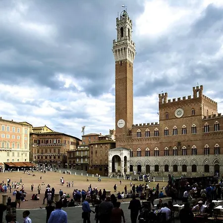 Appartamento Con Terrazza Privata Nel Cuore Di Siena Apartment *