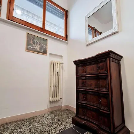 Appartamento Con Terrazza Privata Nel Cuore Di Siena